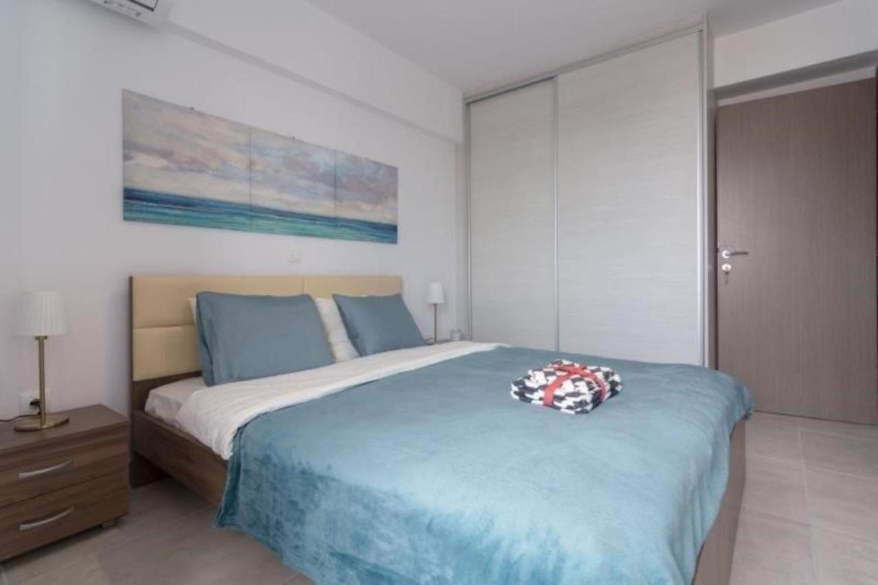 New Spacious Apartment Located In Piræus Eksteriør billede