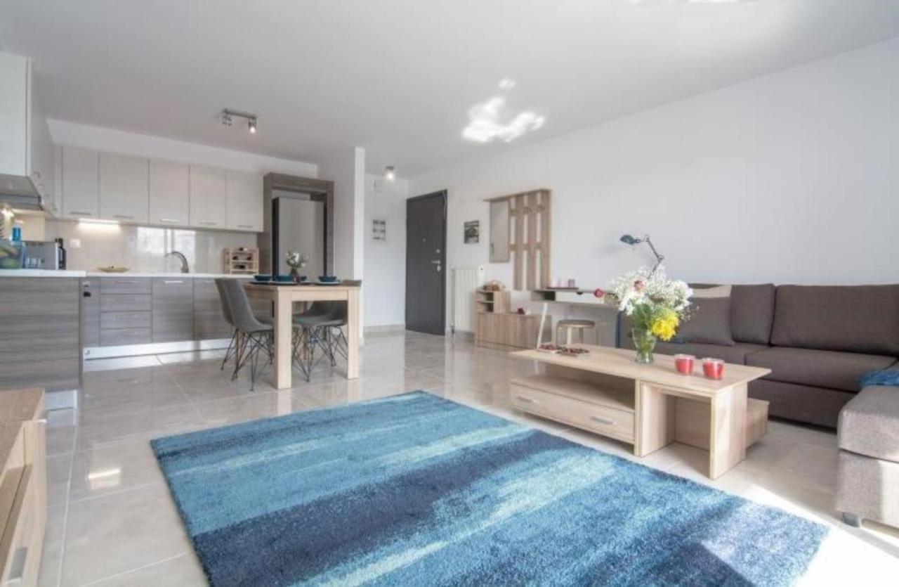New Spacious Apartment Located In Piræus Eksteriør billede